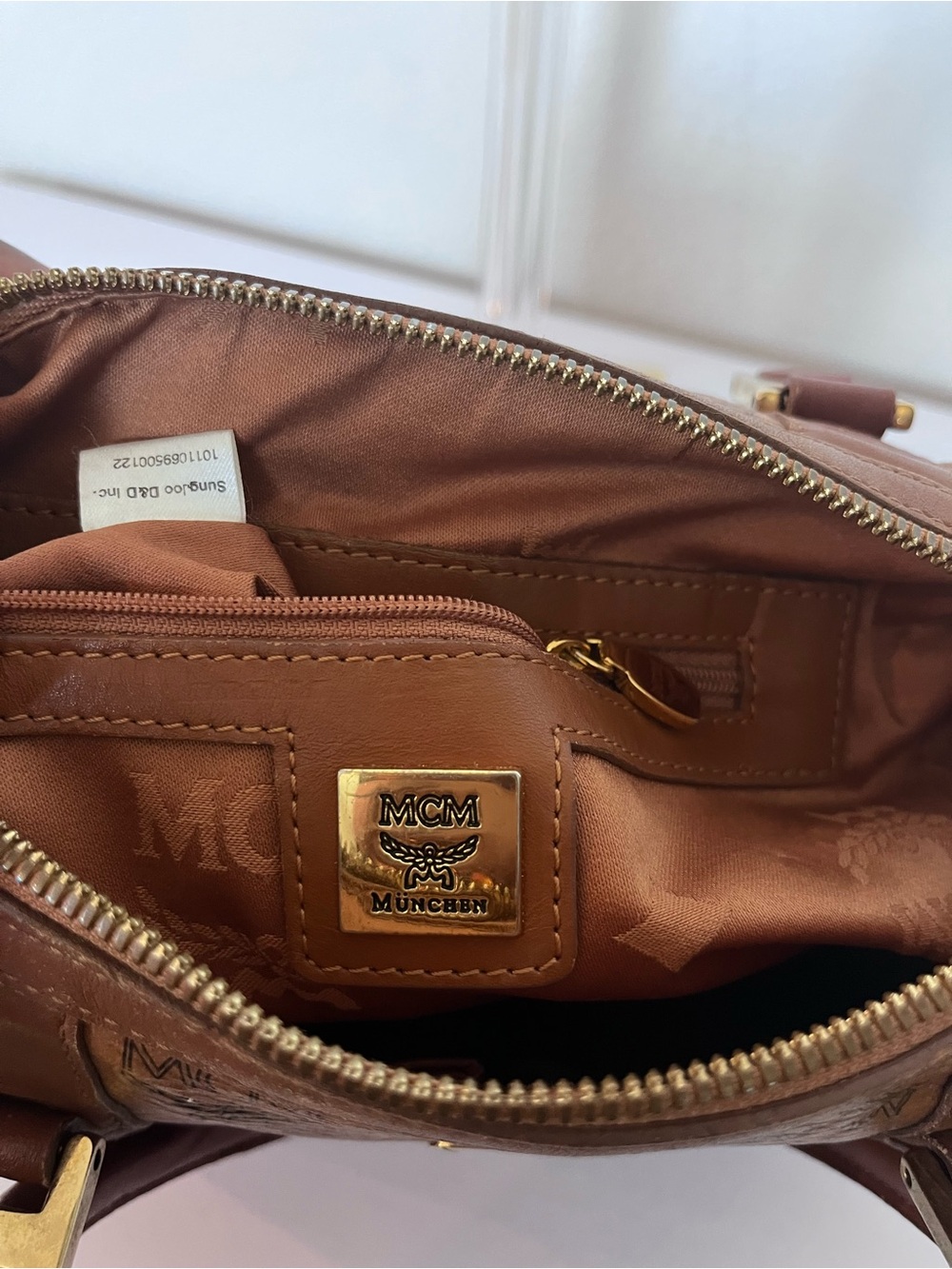 MCM SMALL COGNAC VISETOS BOSTON BAG. - Picture 4 of 13